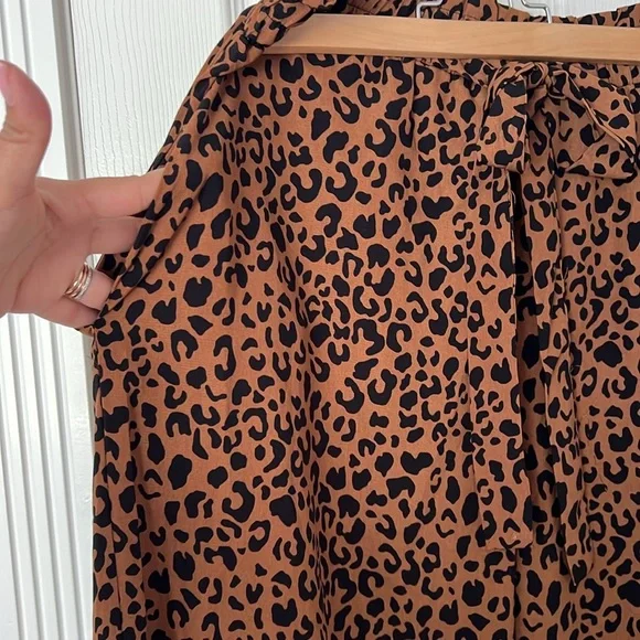 Leopard Print Pants - Picture 3 of 5